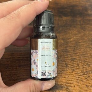 Essential Oil NWT
